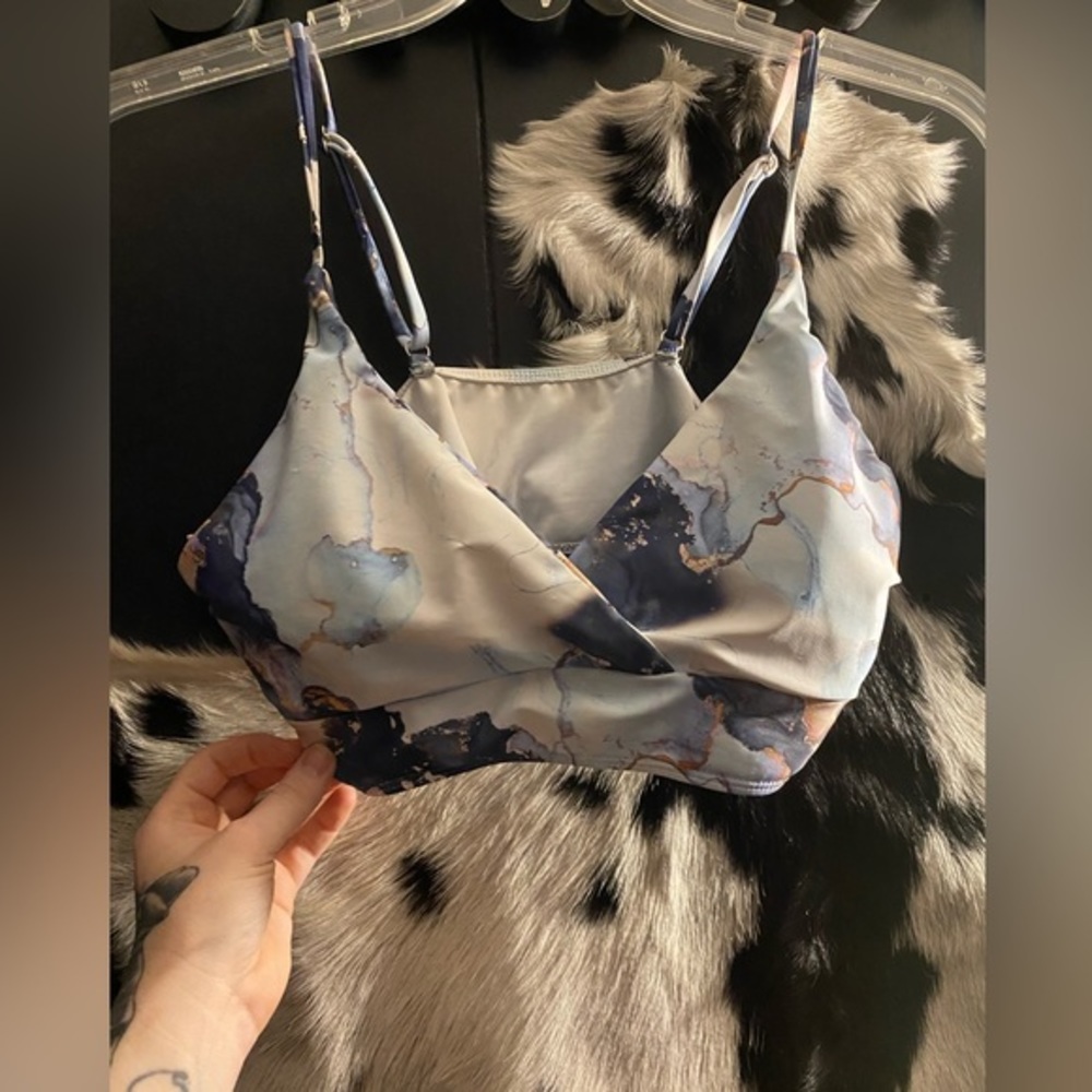 SheIn Blue and White Marble Swim Bikini Top